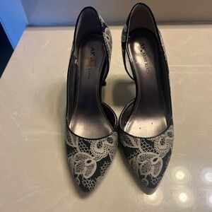 Anne Klein black and tan pumps size 8, wedding, party, special occassion